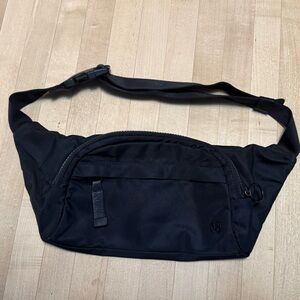 Lululemon everywhere belt bag large, 2L